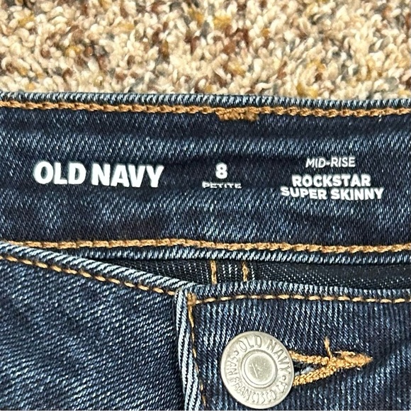 Old Navy Women's Ankle Jeans in Deep Indigo Size: 8P - Picture 4 of 4